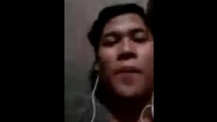 ISKANDAR ZULKARNAEN HIS JERKING ON CAM.avi