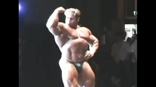Bodybuilder Jay Cutler Huge Bulge