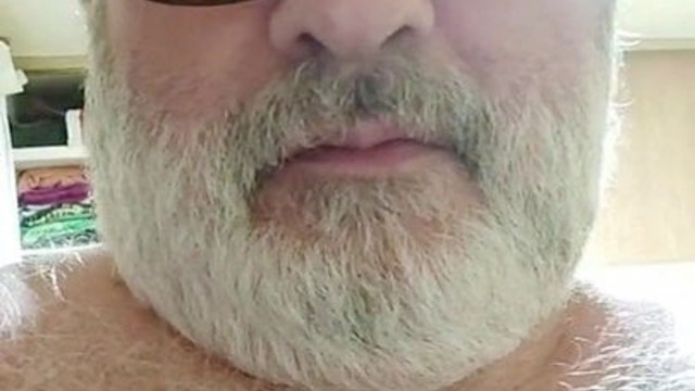 Bear daddy show fat cock on cam
