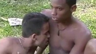 JNRC.fr - Blowjob from behind by a Latino