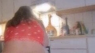 BORED BIG ASS WIFEY IN THE KITCHEN SHOW ALL AND MORE SMALL C