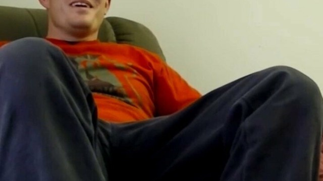 Amateur Big Rick jerks off and receives BJ from black homo